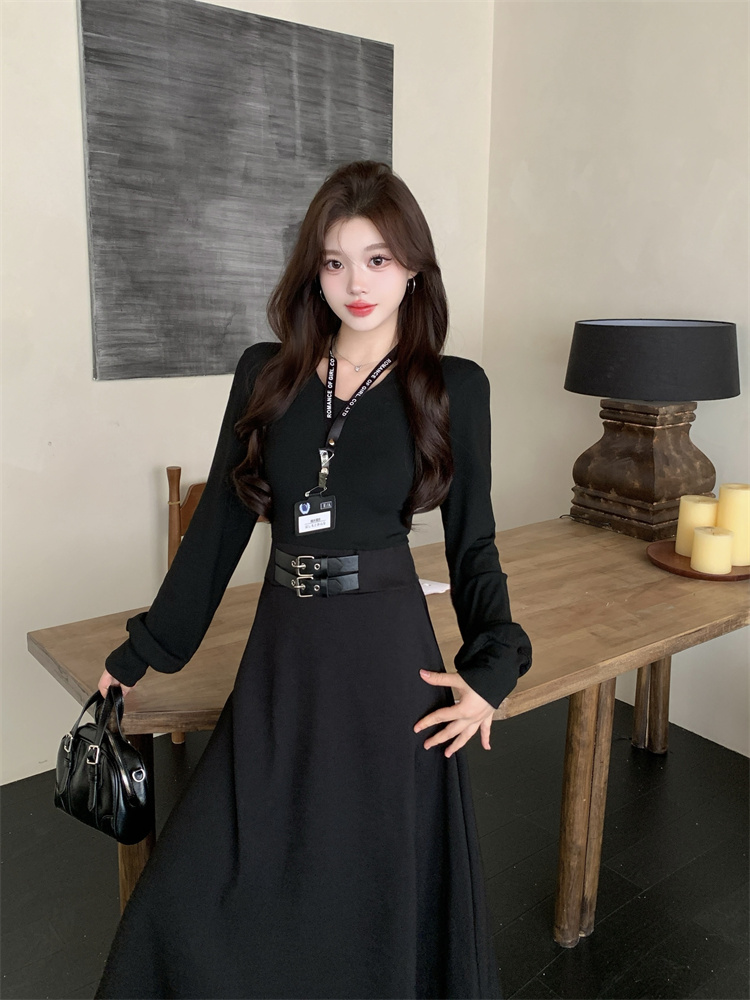 1731180551657_487196.jpg Solid V-Neck Long Sleeve Belted Black Dress for Women