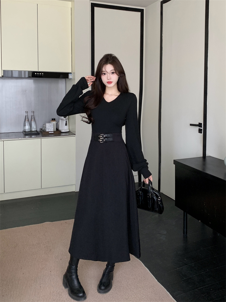 Solid V-Neck Long Sleeve Belted Black Dress for Women
