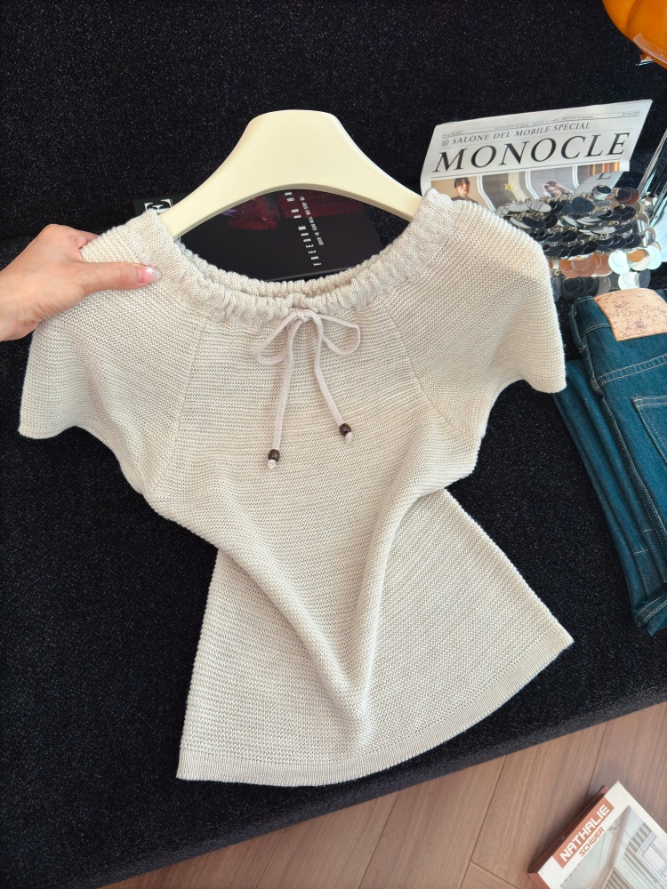 Women's Retro Knit Top with Tie Neck Detail Short Sleeve Pullover