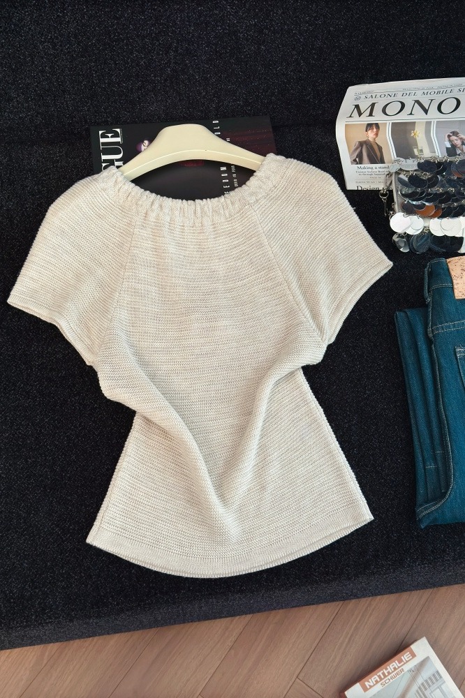 1786333270990_Ma9wWe.jpg Women's Retro Knit Top with Tie Neck Detail Short Sleeve Pullover